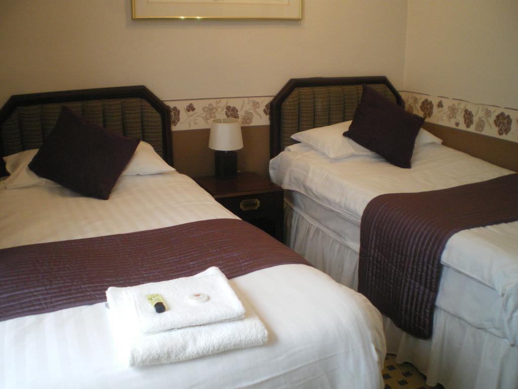 Crown Hotel Pwllheli Room photo