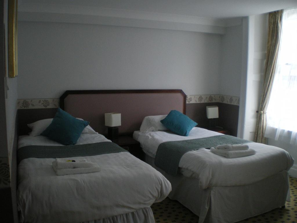 Crown Hotel Pwllheli Room photo