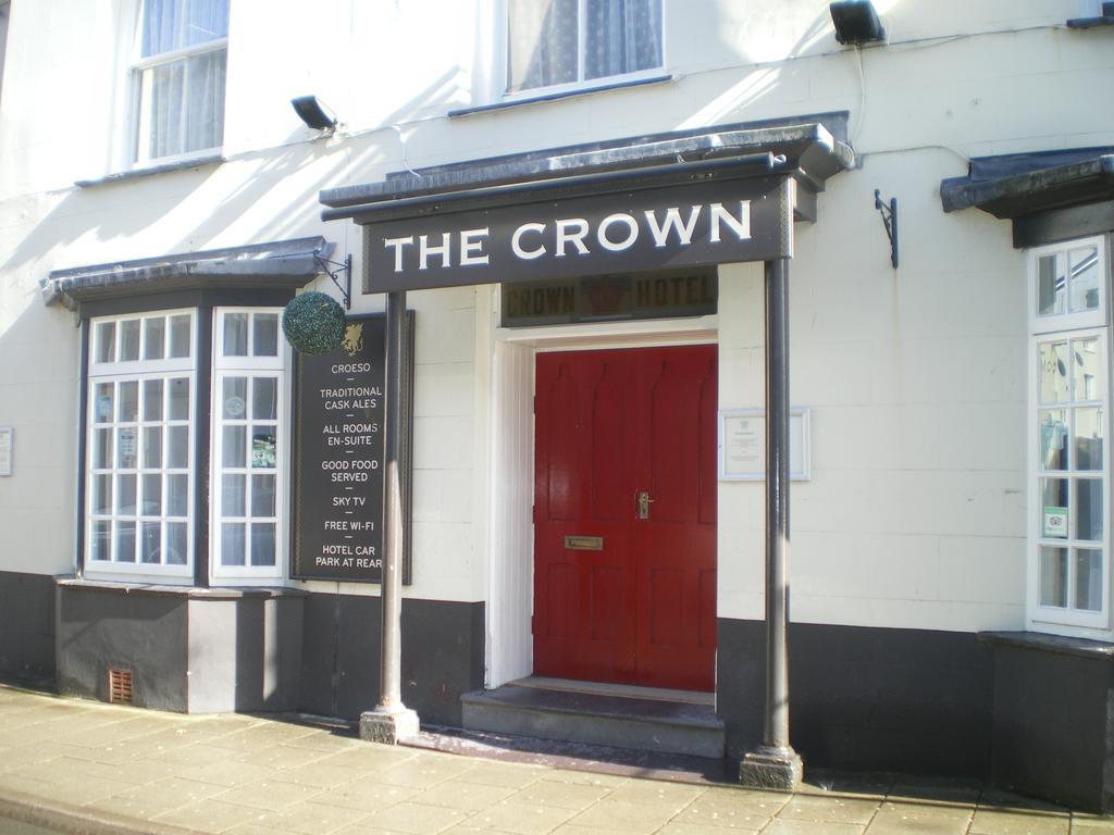 Crown Hotel Pwllheli Exterior photo