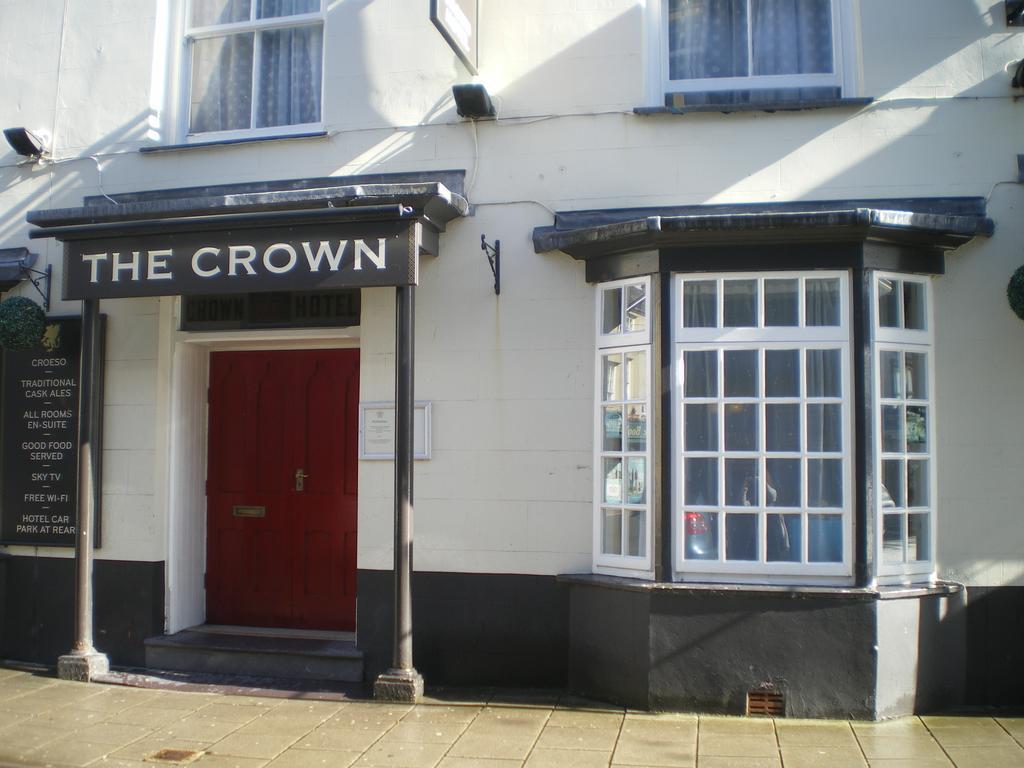 Crown Hotel Pwllheli Exterior photo